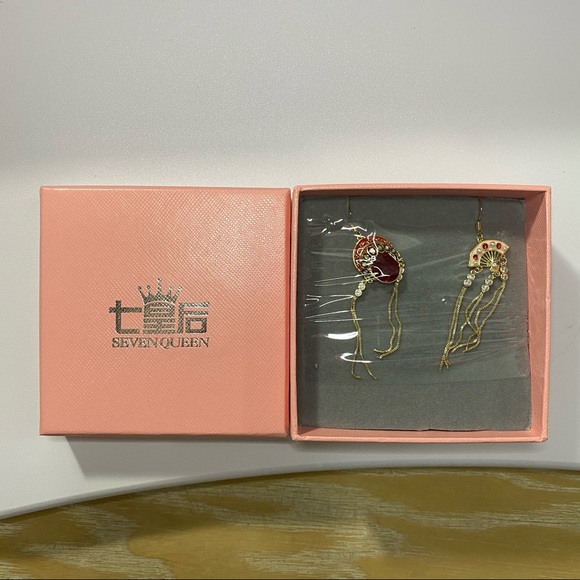 szechuan art/Chinese fan asymmetry tassel earrings - Picture 4 of 6